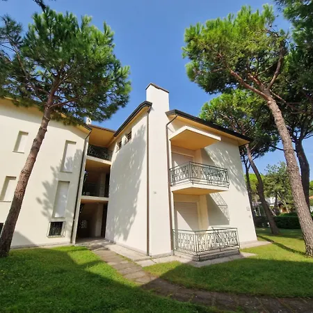 Lignano Pineta Flat * Линьяно-Саббьядоро